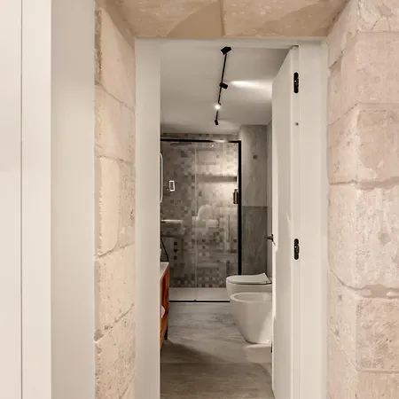 Cool Dreams Luxury Hotel Syracuse