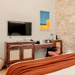 Cool Dreams Luxury Hotel
