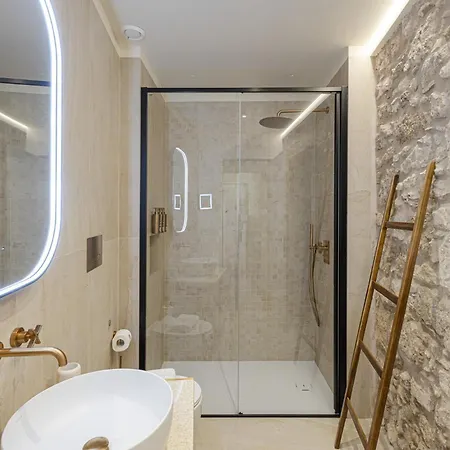 Cool Dreams Luxury Hotel *