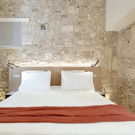Cool Dreams Luxury Hotel Syracuse
