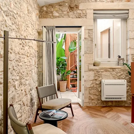 Cool Dreams Luxury Otel